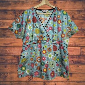 5 for $25🔥Just Love Blue Floral Scrub Top XL